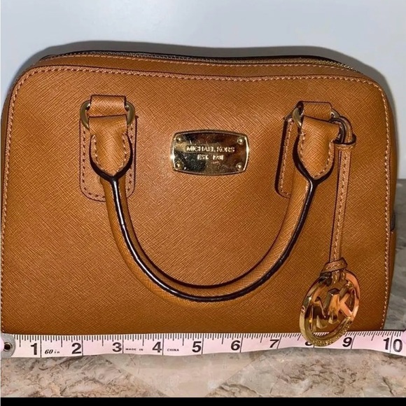 Michael Kors Satchel Purse - Picture 3 of 8